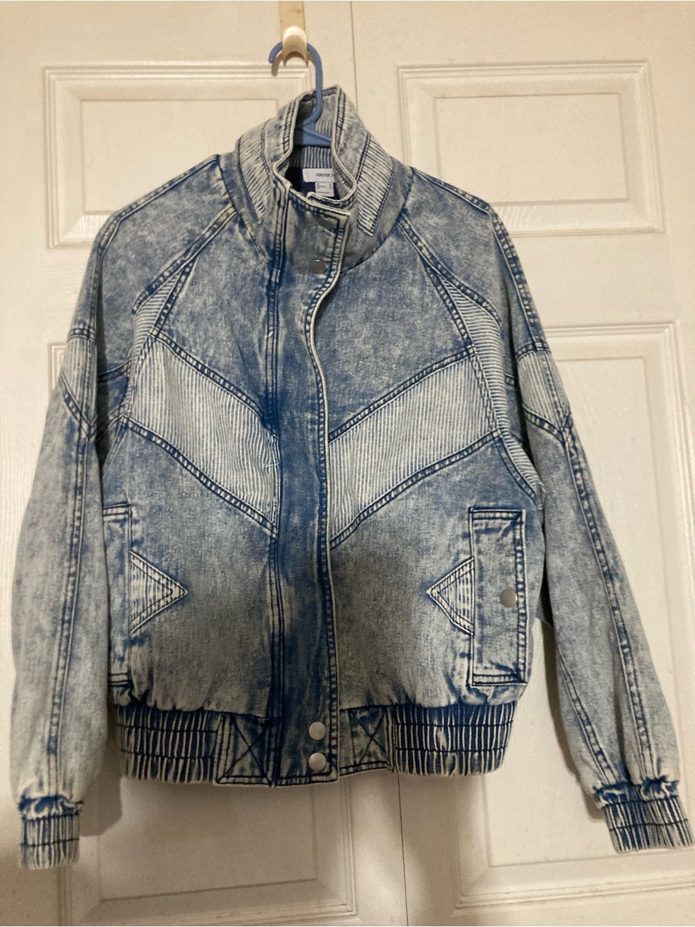 Women’s bomber jacket M